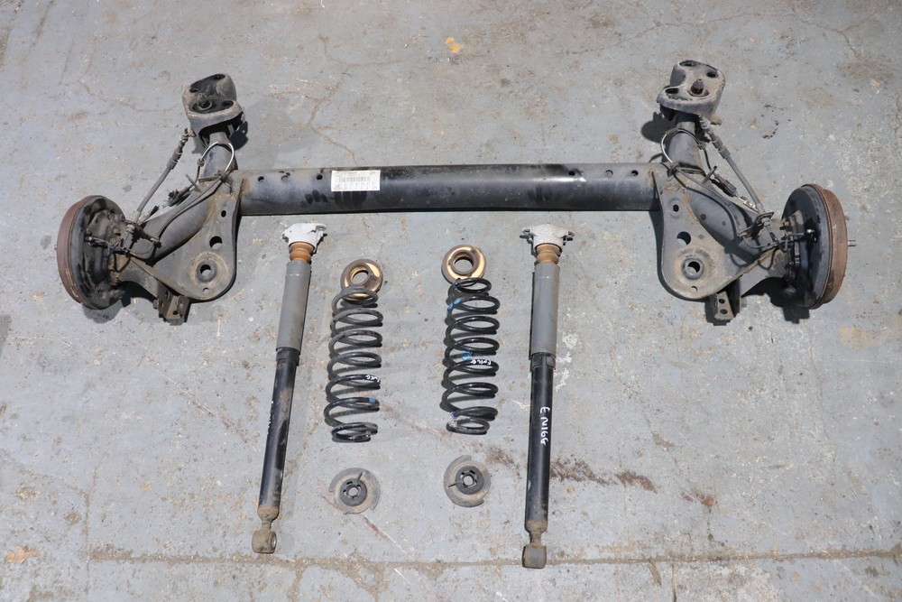 FORD FIESTA MK7 REAR SUSPENSION AXLE (DRUM BRAKES) 33000 MILES 2013 ...