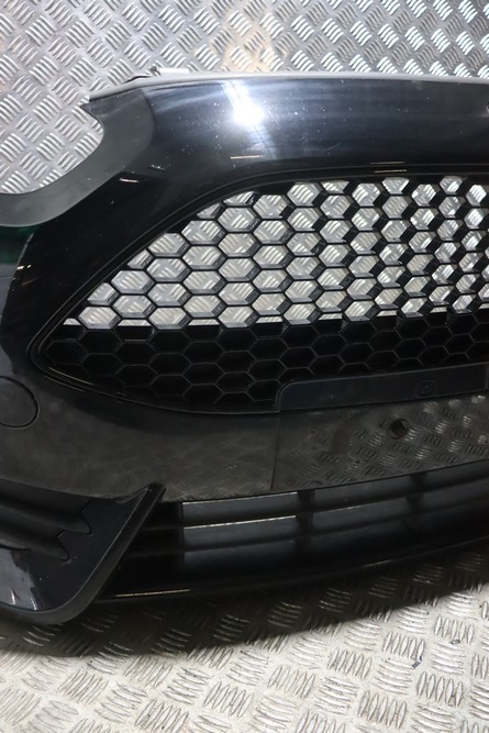 FORD FIESTA MK7.5 ST180 FRONT BUMPER WITH GRILLS AND FOG LIGHTS IN BLACK –  Afordable Bits