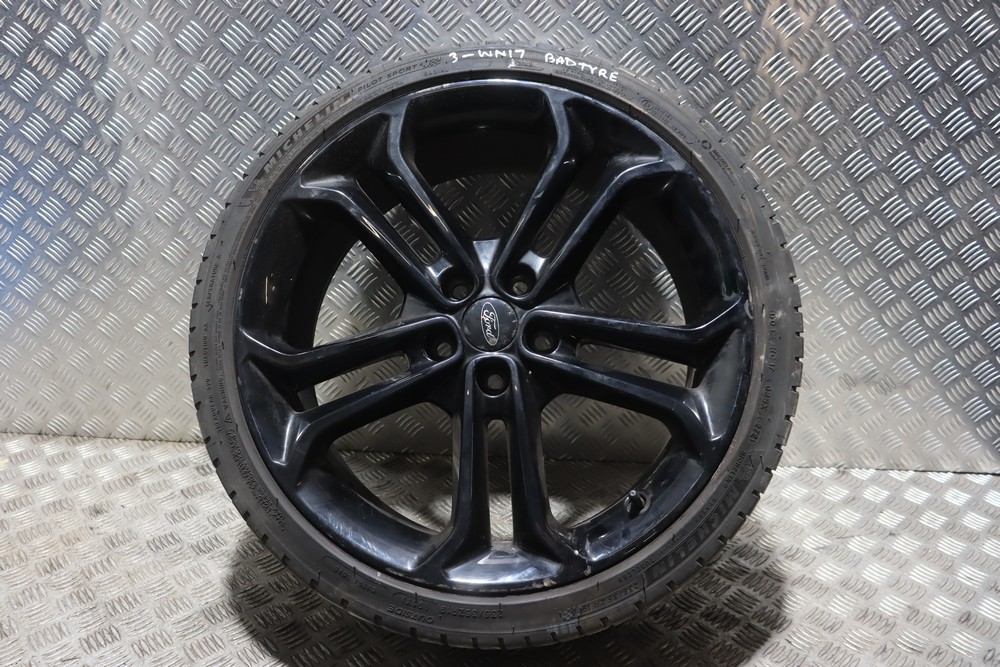 FORD FOCUS MK3 ST R19 ALLOY WHEEL WITH BAD TYRE 2015-2018 WN17-3 – Gala ...