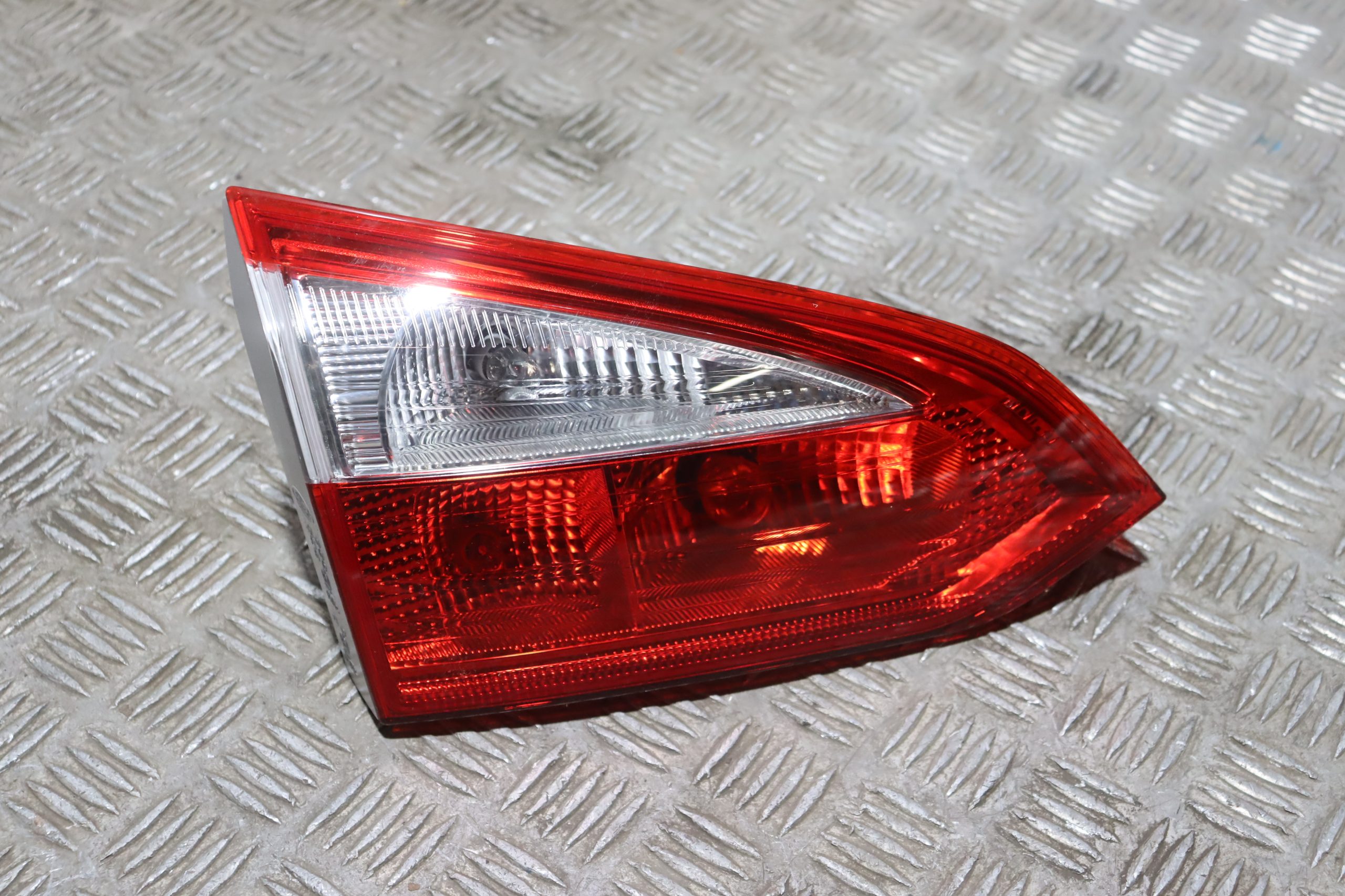 FORD FOCUS MK3 ESTATE NS REAR INNER TAIL LIGHT NON LED 2011-2015 WK63-2 ...