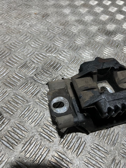 FORD FUSION MK1 1.6 DURATEC PETROL GEARBOX MOUNT 2S61-7M121-BB 2006 ...